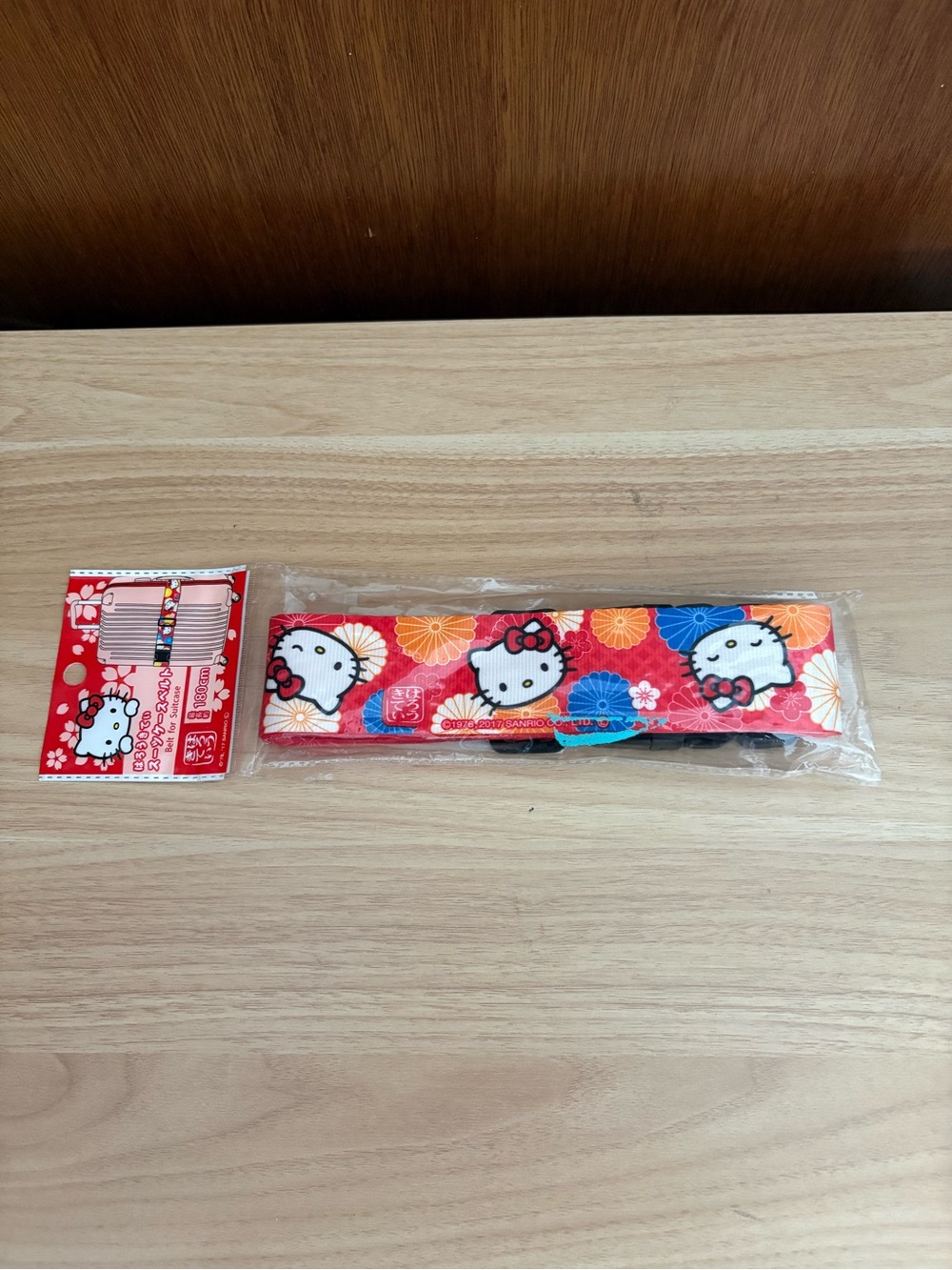 NEW HELLO KITTY Red Luggage Strap Flower Print Sanrio Japan